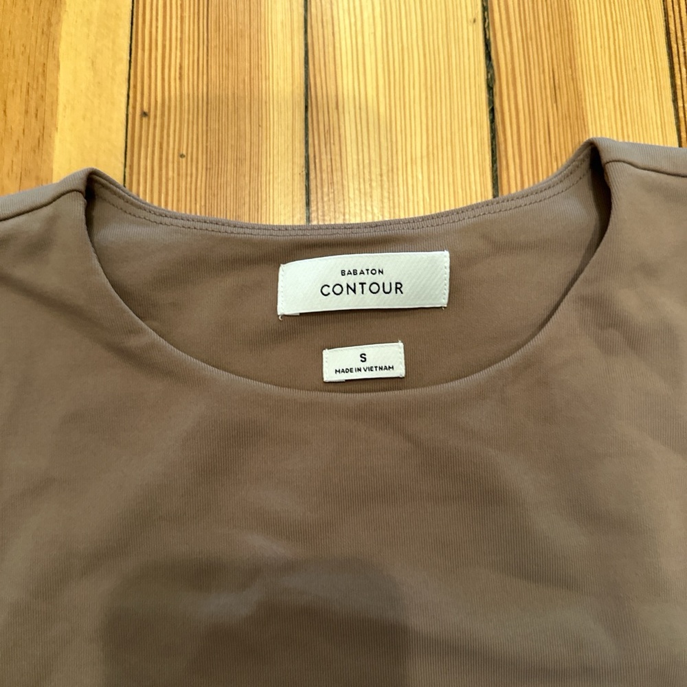 Aritzia top